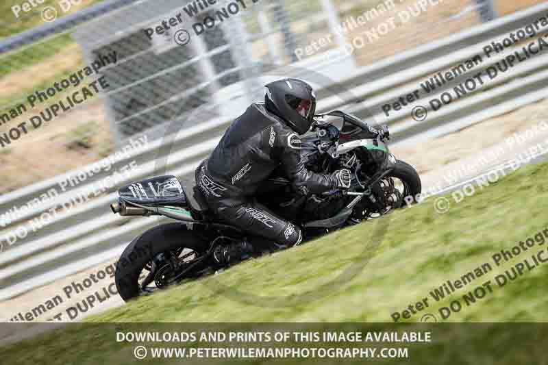 cadwell no limits trackday;cadwell park;cadwell park photographs;cadwell trackday photographs;enduro digital images;event digital images;eventdigitalimages;navarra;no limits trackdays;peter wileman photography;racing digital images;trackday digital images;trackday photos